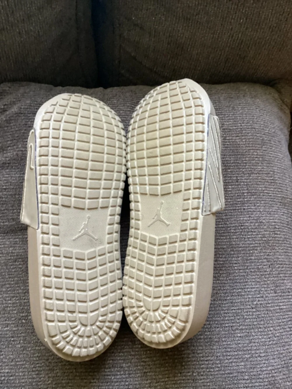 Woman’s Air Jordan Beige Slides - Picture 6 of 7